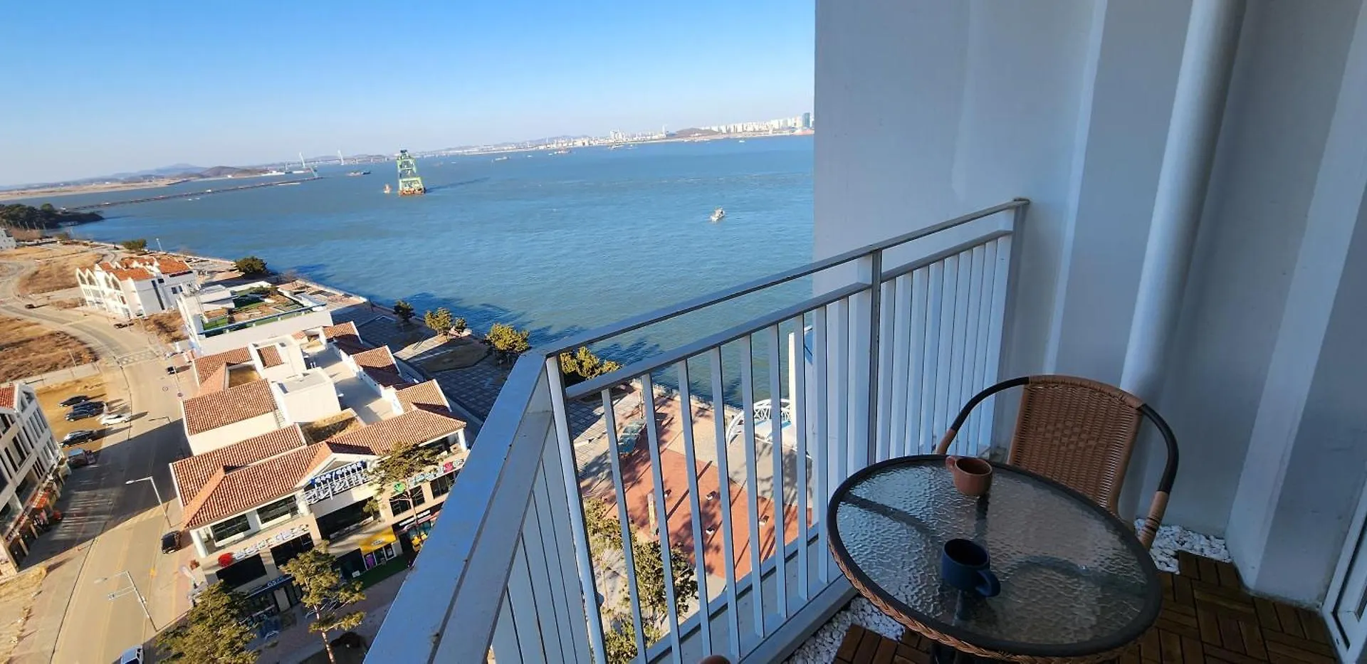 Ocean View Private Terrace, Yeongjongdo, Incheon Airport, 20 Minutes To Inspire Arena, Full Option Aparthotel