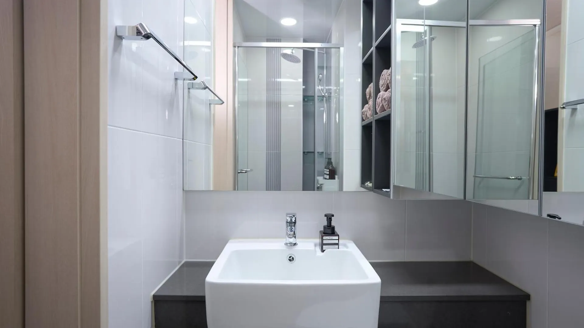 Ocean View Private Terrace, Yeongjongdo, Incheon Airport, 20 Minutes To Inspire Arena, Full Option Aparthotel Korsel
