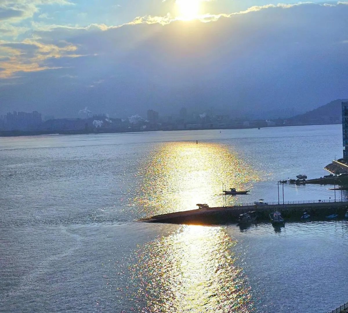 Ocean View Private Terrace, Yeongjongdo, Incheon Airport, 20 Minutes To Inspire Arena, Full Option Aparthotel